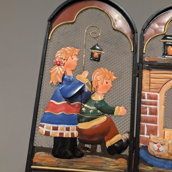 Festive Christmas Fireplace Screen Candle Holder - Picture 5 of 9